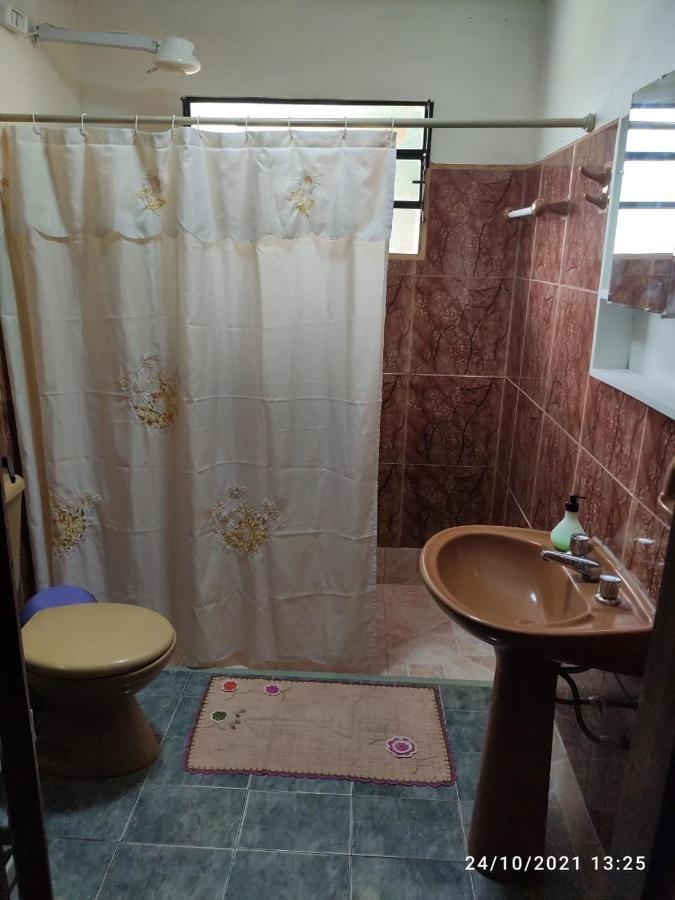 Iguazu Alojamiento "La Casa" Puerto Iguazu Bagian luar foto